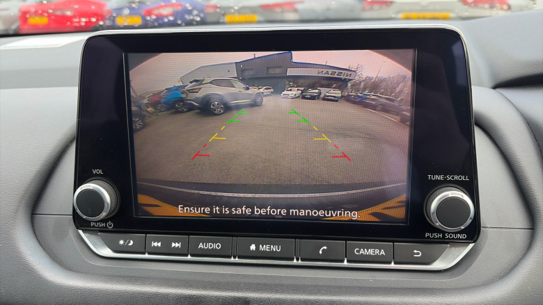 Nissan Qashqai 1.3 DiG-T MH Acenta Premium 5dr Petrol Hatchback